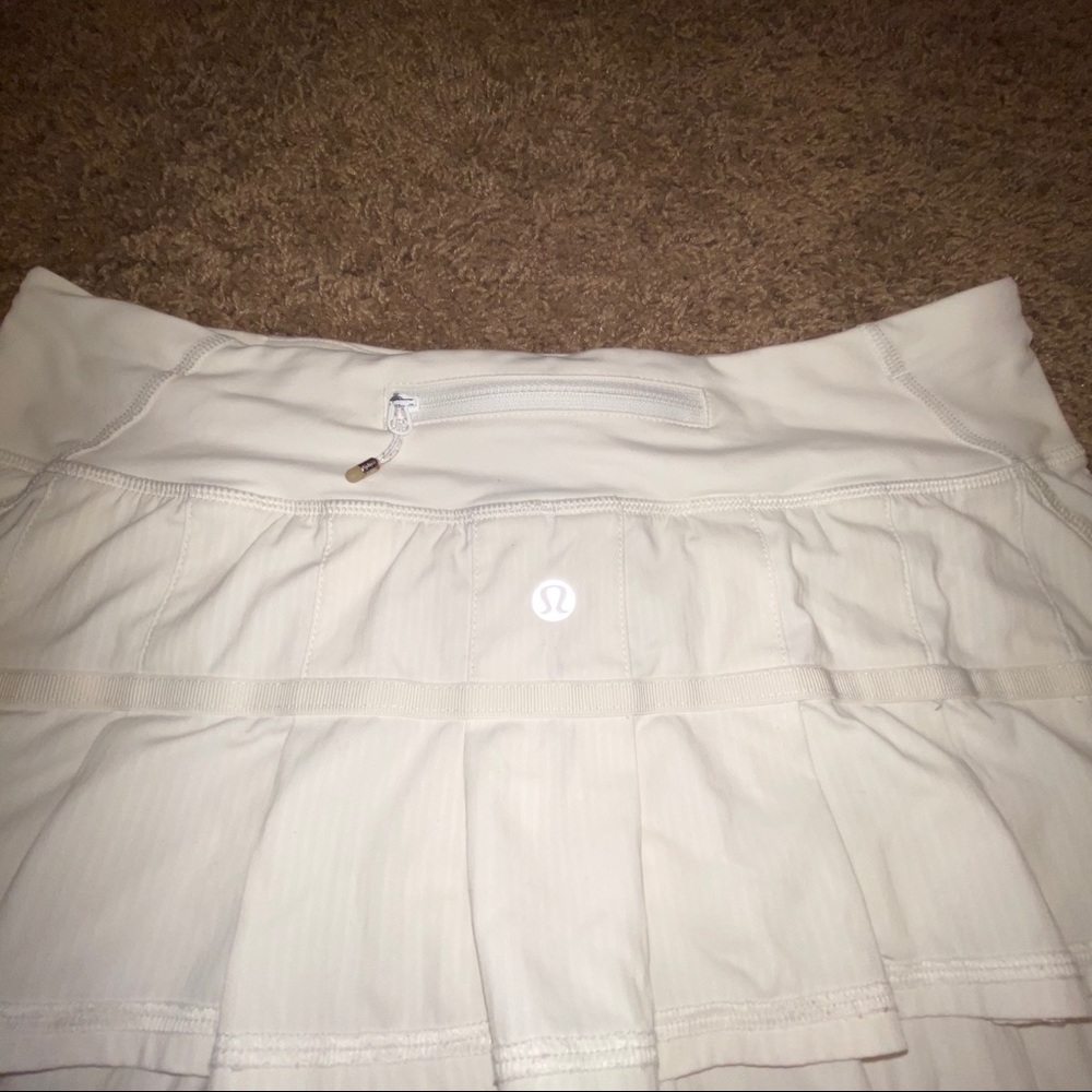 White Lululemon pace setter tennis skirt